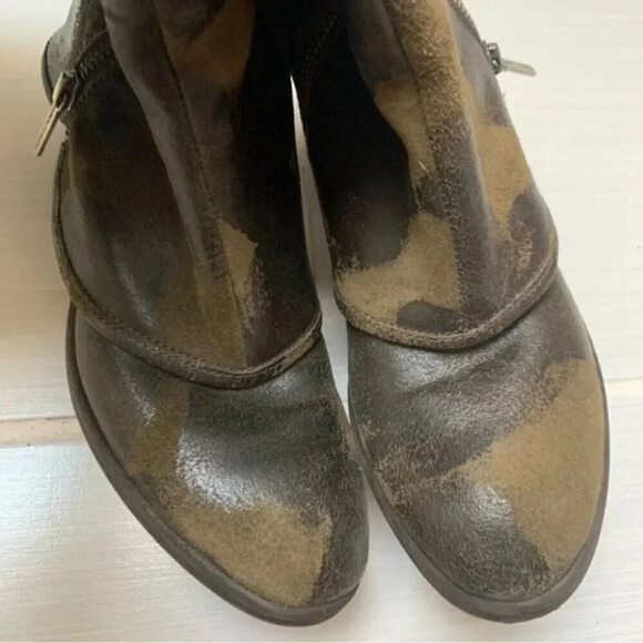 Donald J Pliner Women's Devi3 Tall Boot 6 - Picture 4 of 12